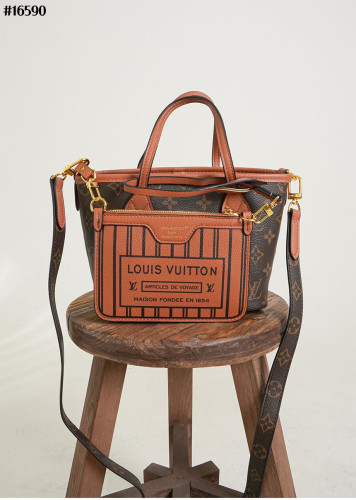 🔆 [Louis Vuitton] 루이비통 네버풀 반둘리에 인사이드 아웃 BB 🔆