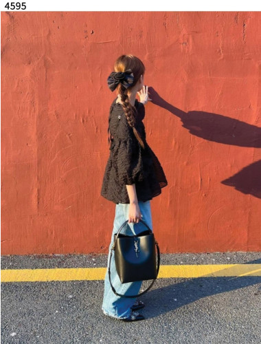 #입생로랑 [YSL] 수입프리미엄급 생로랑 유광 가죽 소재의 LE 37 라지 신상 입고💢 #태그 #가방 #4595