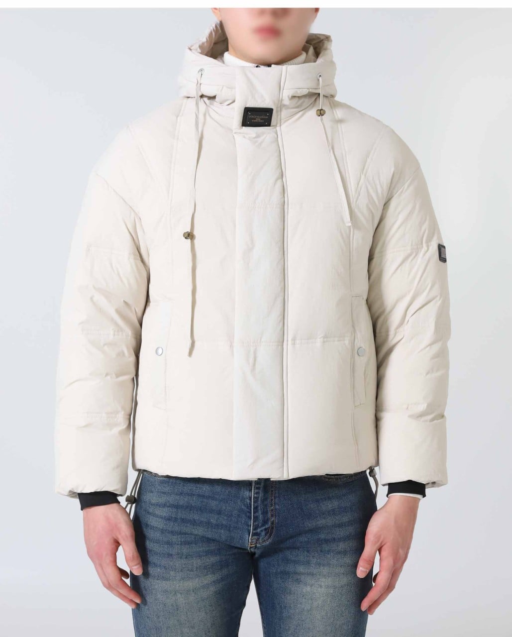 #돌체앤가바나 [ D & G ] 실버 사각패치 덕다운 후드 패딩 자켓 입고💢 #남성상의 #패딩자켓