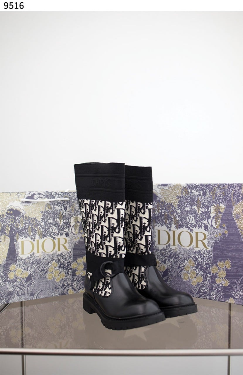 #디올 [Christian Dior] 디올 여성 앵클 롱 부츠 신상입고💢 #신발 #9516