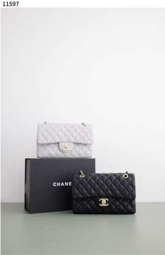 #샤넬 [Chanel] 램스킨 클래식 금장 미디움 체인백 신상입고💢 #가방 #11597