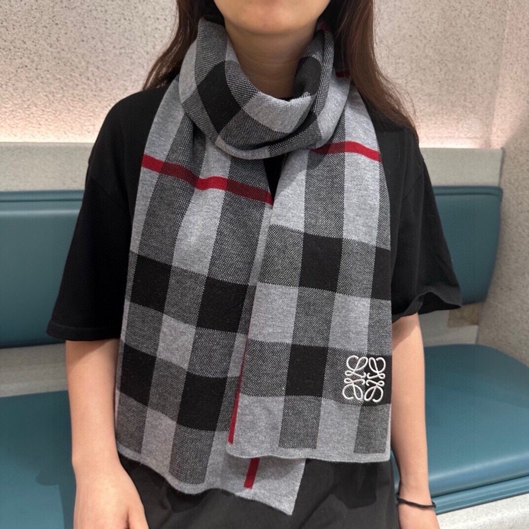 로에베 캐시미어 양먼 머플러