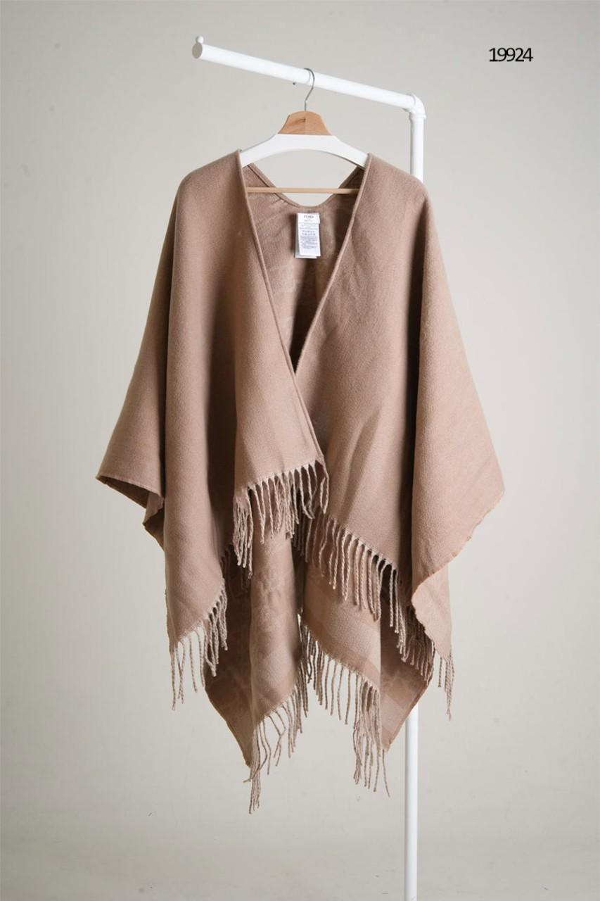 🔆 [FENDI] 팬디 FF 모노그램 여성 캐시미어 케이프 🔆