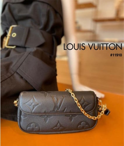 🔆 [LOUIS VUITTON] 루이비통 아이비 앙프렝뜨 체인 바게트 숄더백 🔆