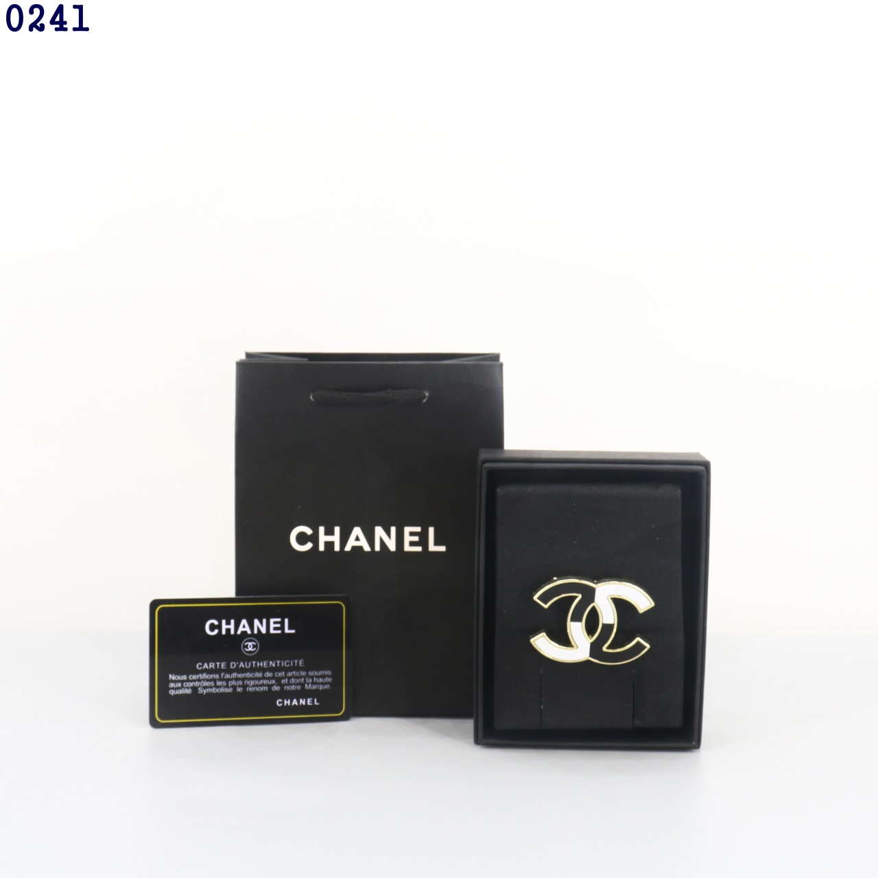 👹샤넬 블랙앤화이트 골드 브로치👹