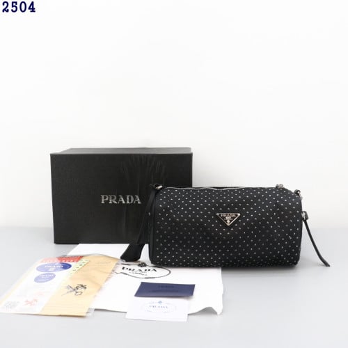 👹프라다 리나일론 백 스터드 블랙👹