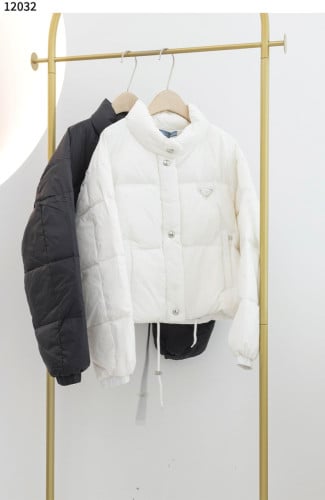 #프라다 [PRADA] 리나일론 크롭 컨버터블 다운 신상입고💢 #상의 #자켓 #12032