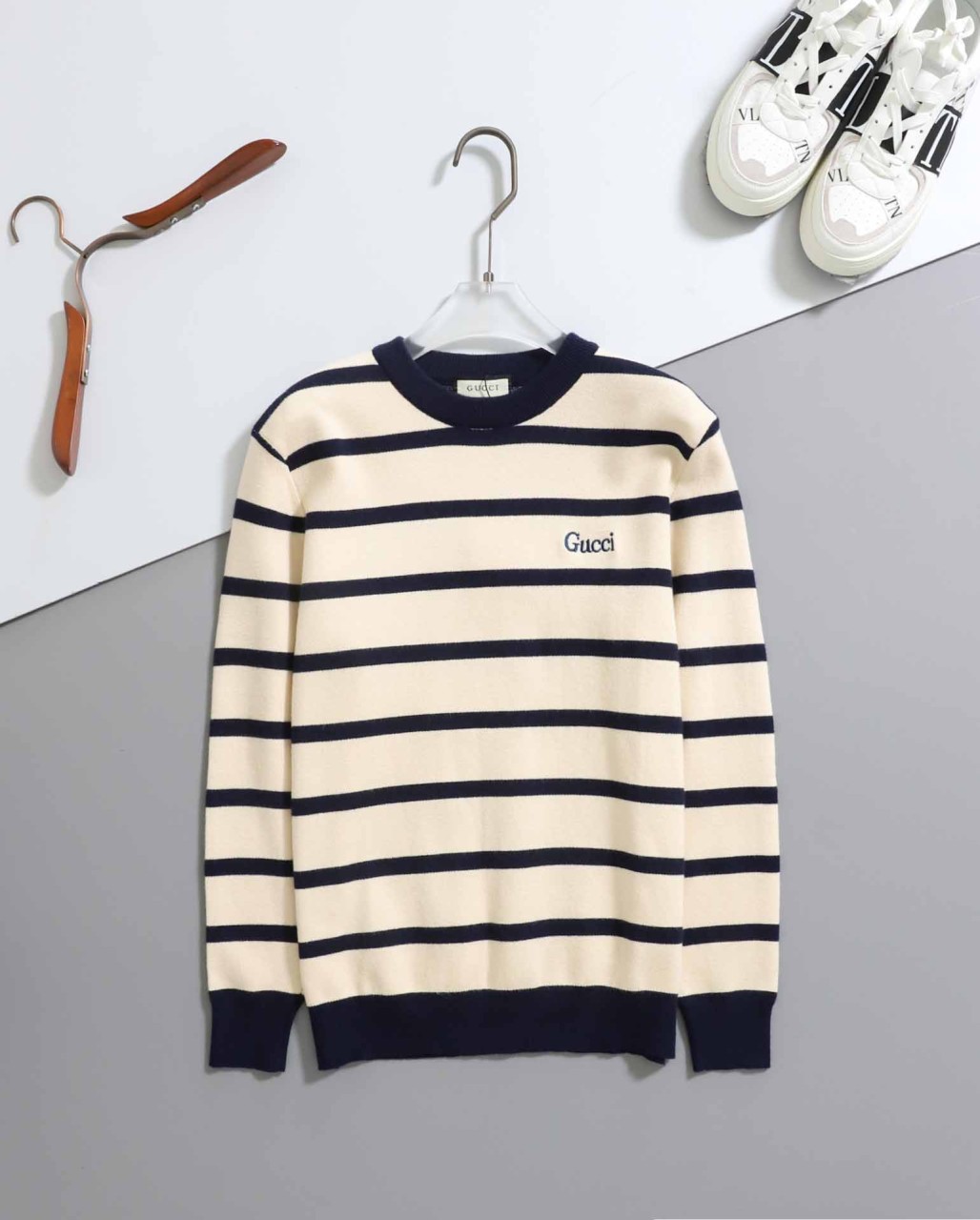 #구찌 [ G ] 수입 스트라이프 울 니트 스웨터 입고💢 #남성상의 #니트