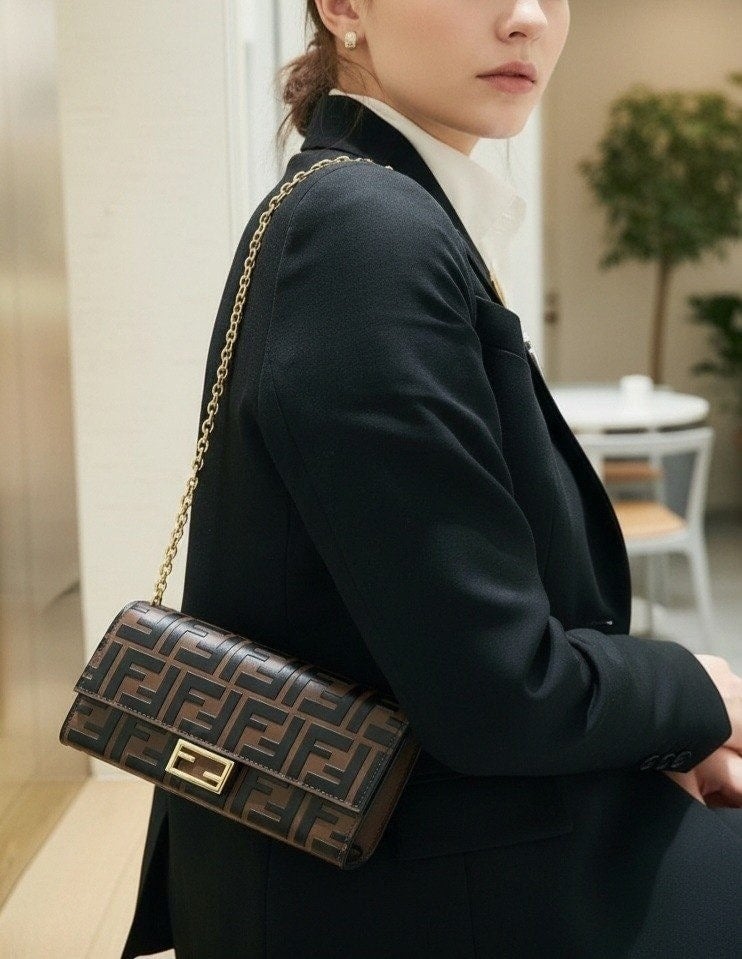 💕 펜* FF레더 체인플랩 장지갑 ➡️수입최고급