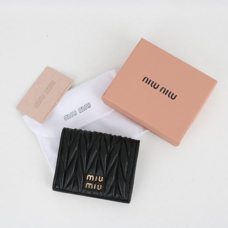 #DF #미우미우 마테라쎄 반지갑