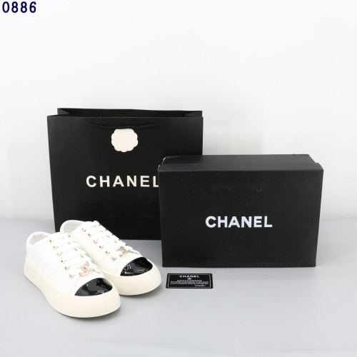 #DF #샤넬 CC로고 펜던트 레더 퀼팅 스니커즈