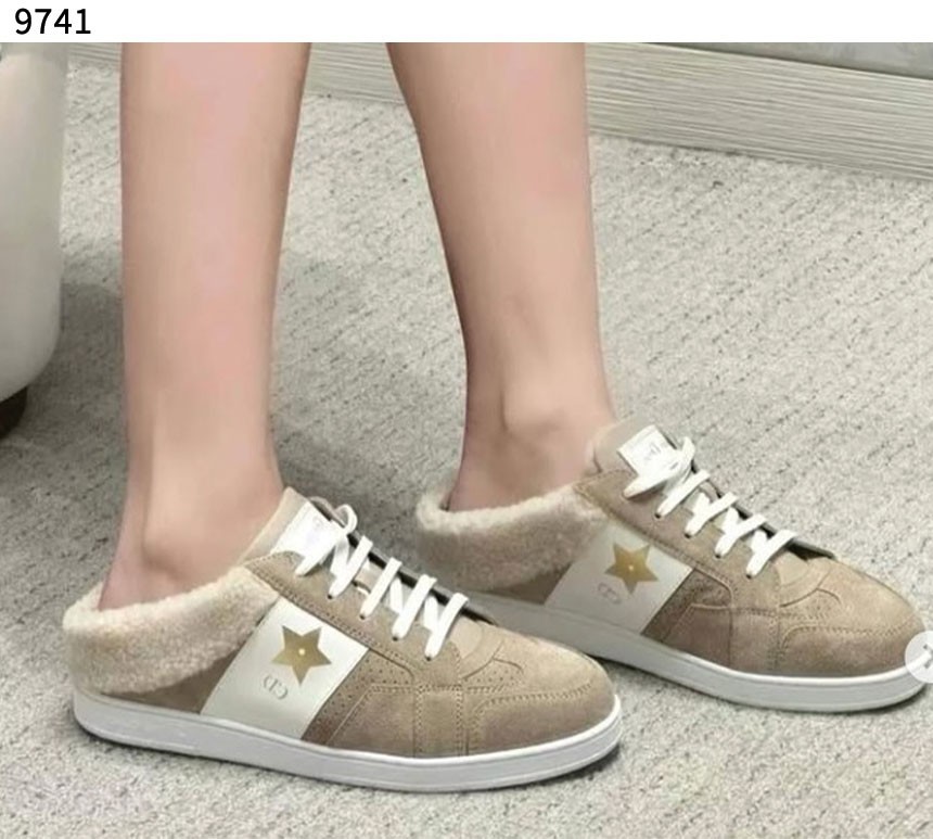 #디올 [Christian DIOR] 수입프리미엄급 Dior Star Sneakers Beige Suede Calfskin Beige 신상 입고💢 #태그 #신발 #9741
