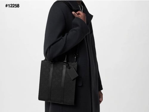 🔆 [LOUIS VUITTON] 루이비통 앙프렝뜨 삭플라 크로스백 🔆