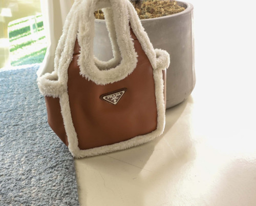 #프라다 [ P*ADA ] 수입 시어링 미니 핸드백 - 코냑 - 입고💢 #가방