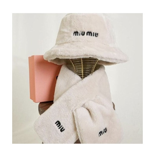 #미우미우 [MIU MIU] 수입고급 미우미우 퍼 로고 포인트 버킷 & 머플러 세트 9772
