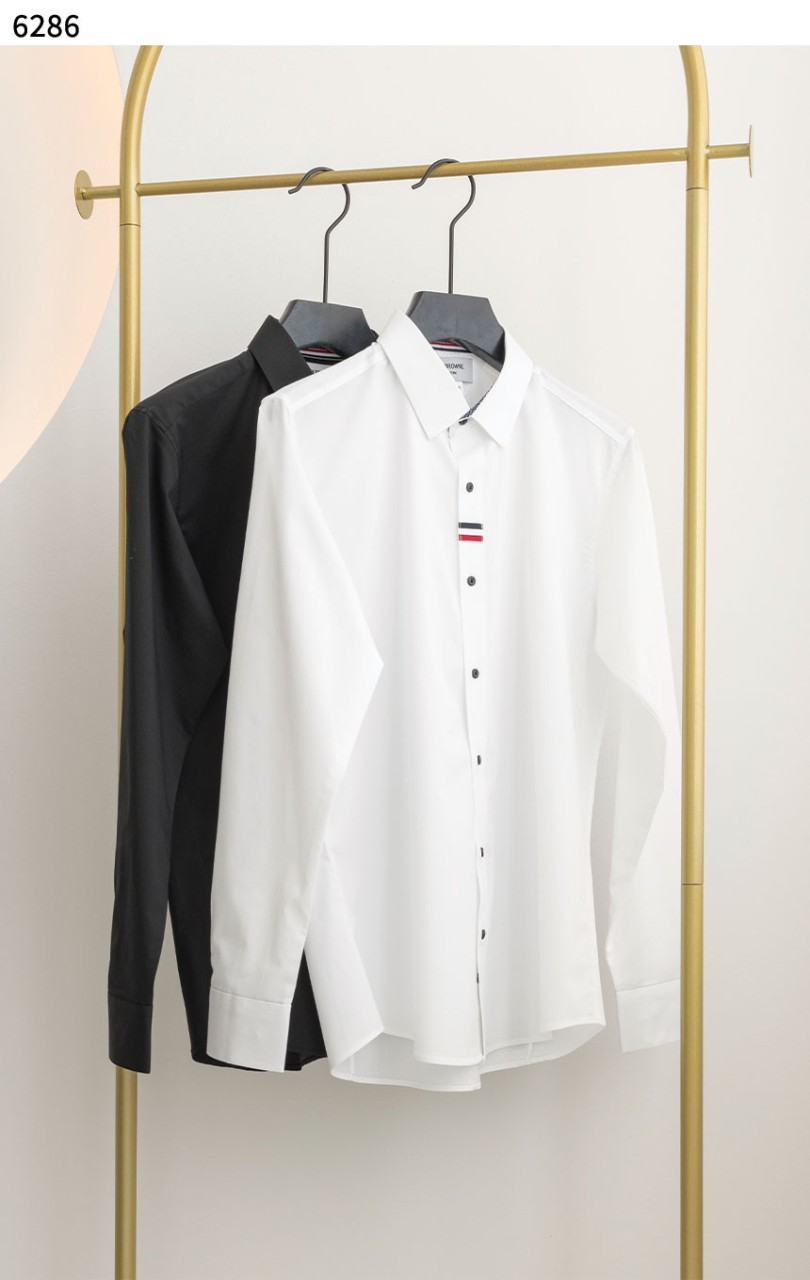 #톰브라운 [Thom Browne] 솔리드 포플린 남성 베이직 셔츠  신상입고💢 #상의 #셔츠 #6286