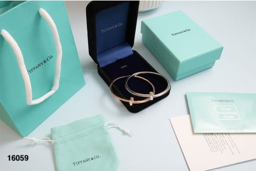 🍀 [TIFFANY & CO] 티파니앤코 T'T1 네로우 다이아몬드 힌지디 뱅글 🍀