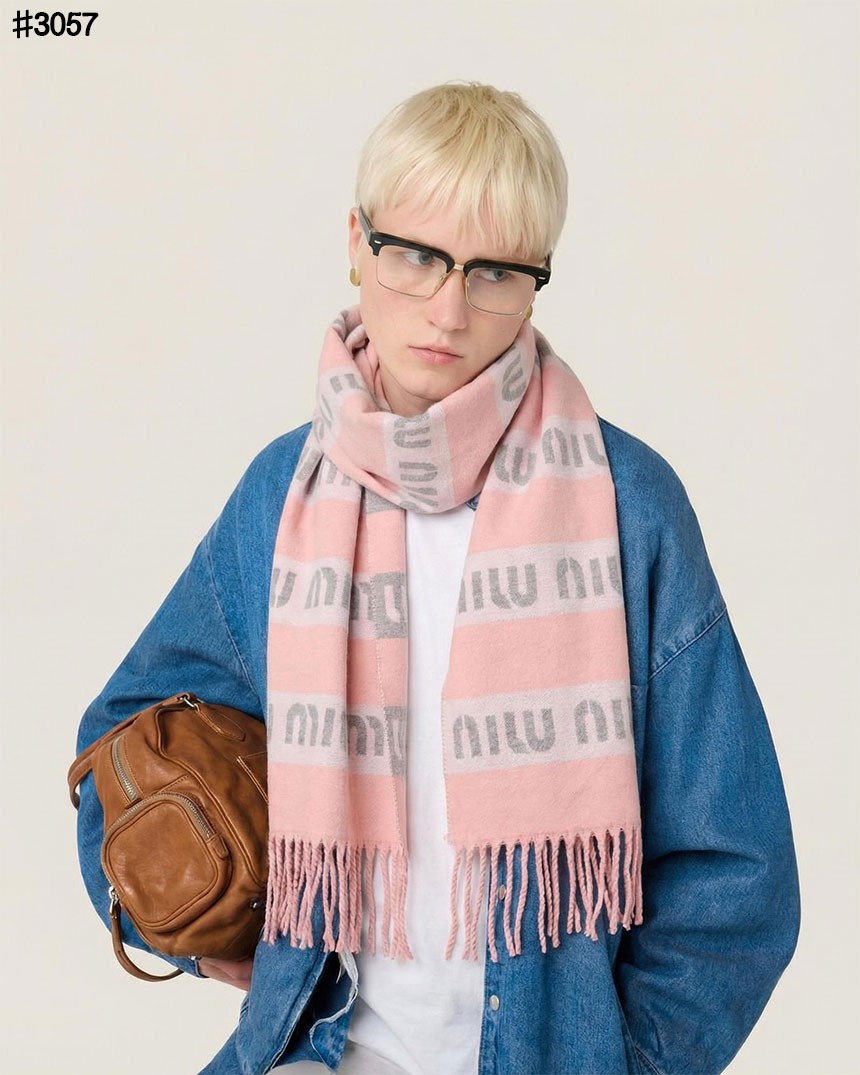🍀 [MIU MIU] 미우미우 로고 스트라이프 울 자카드 태슬 숄 머플러 🍀
