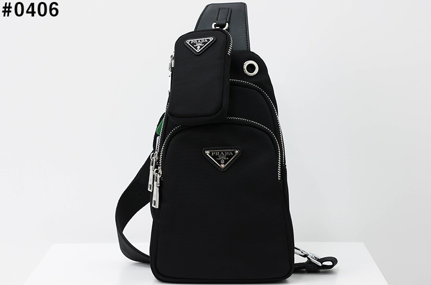 🍀 [PRADA] 프라다 삼각로고 리나일론 슬링백 🍀