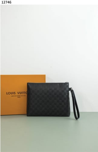 #루이비통 [Louis Vuitton] 테이크오프 파우치 블랙 신상입고💢 #가방 #12746