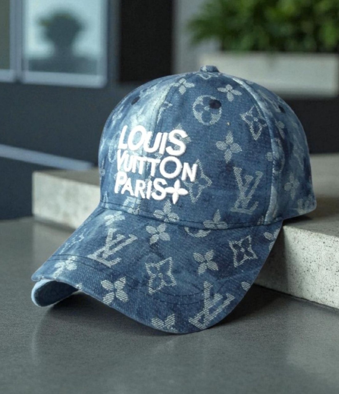 루VVV 자수 모노그램 자가드 워싱 볼캡 수입