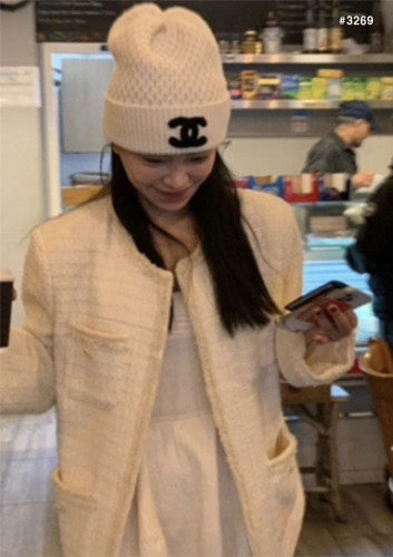 🍀 [CHANEL] 샤넬 CC로고 트위드 니트 비니 🍀