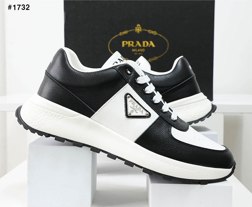 🍀 [PRADA] 프라다 삼각로고 범고래 스니커즈 🍀