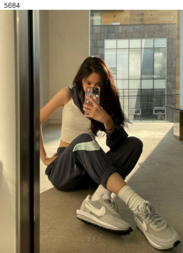 #나이키 [NIKE] 수입프리미엄급 나이키 사카이 프라그먼트 LD와플 라이트 스모크 그레이 신상 입고💢 #태그 #신발 #5684