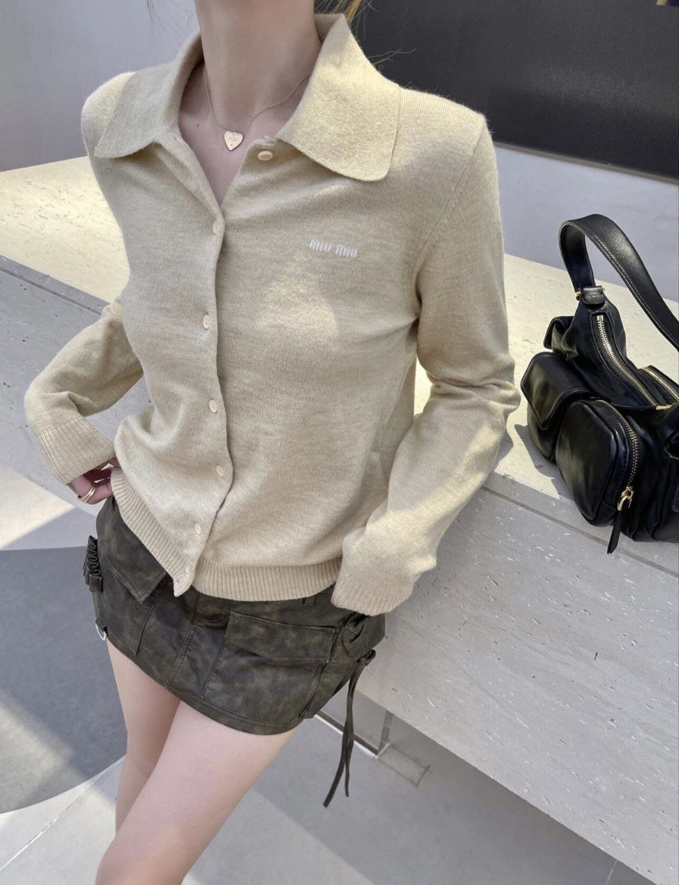 💕 미*** 인따르시아 카라 니트 가디건 - 수입