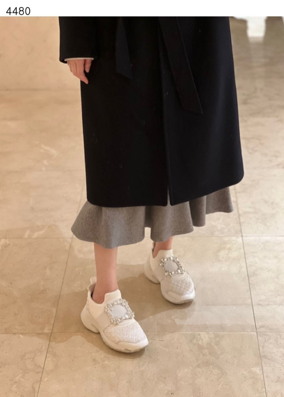 #로저비비애 [ROGERVIVIER] 수입프리미엄급 비브 런 스트라스 버클 스니커즈 신상 입고💢 #태그 #신발 #4480