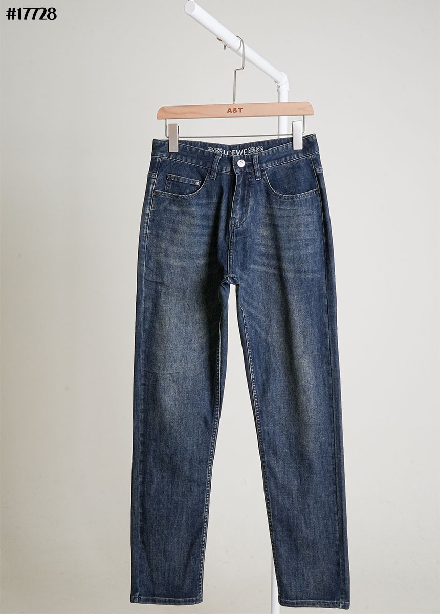 🔆 [LOEWE] 로에베 아나그램 포켓 자수 패치 테이퍼드핏 데님 팬츠 🔆