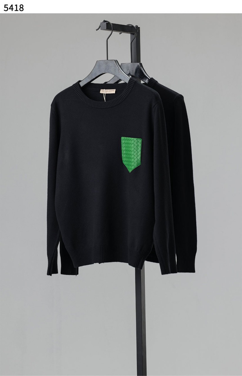 🍀 [Bottega Veneta] 보테가베네타 수입고급 레더 포켓 라운드 니트 🍀