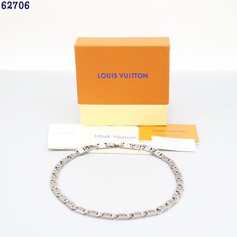 👹루이비통 M62706 모노그램 타이트 업 목걸이👹