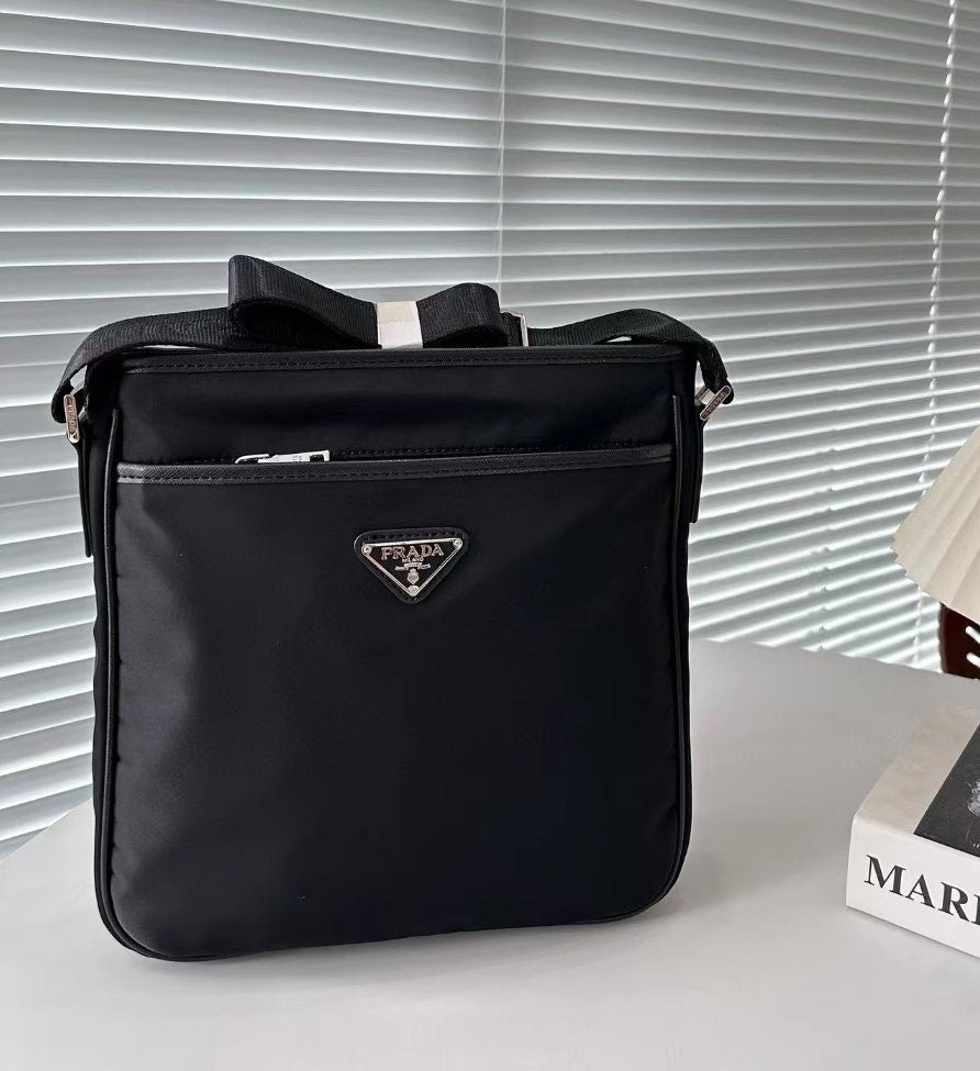 💕 프** 남성 포코노 크로스백 2VH797 064