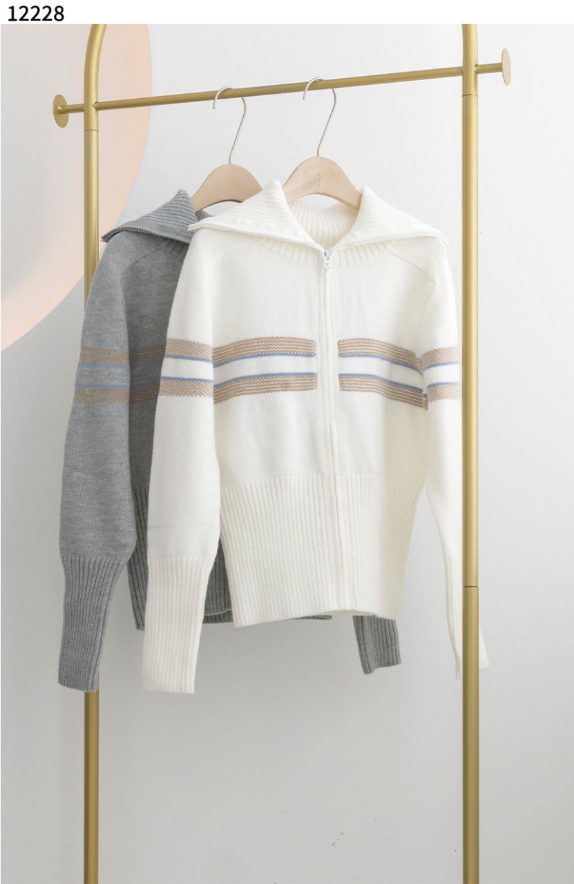 #디올 [Christian Dior] 알프스 모크넥 가디건 신상입고💢 #상의 #니트 #12228