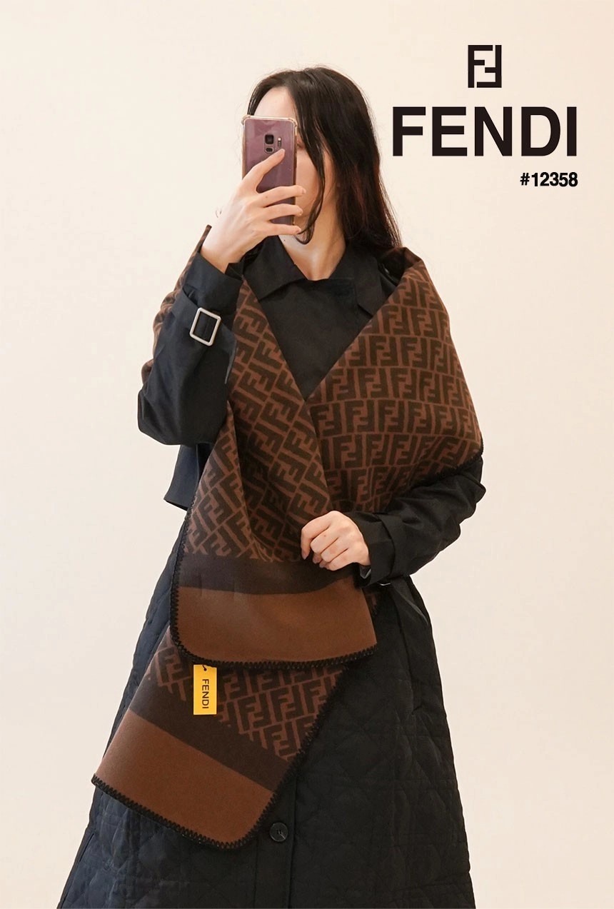 🔆 [FENDI] 팬디 남여공용 FF 모노그램 울 머플러 🔆