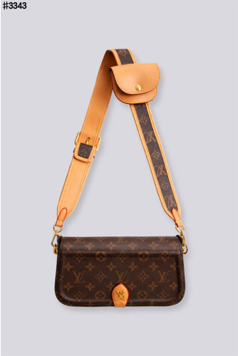 🍀 [LOUIS VUITTON] 루이비통 오피시에 모노그램 크로스 숄더백 🍀
