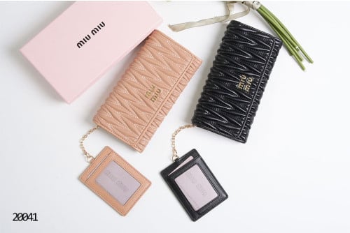 🔆 [MIUMIU] 미우미우 마테라쎄 나파 가죽 장지갑🔆