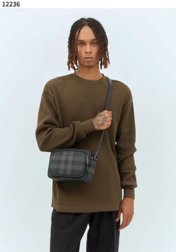 #버버리 [BURBERRY] 수입프리미엄급 버버리  패디 크로스 백 신상 입고💢 #태그 #가방 #12236