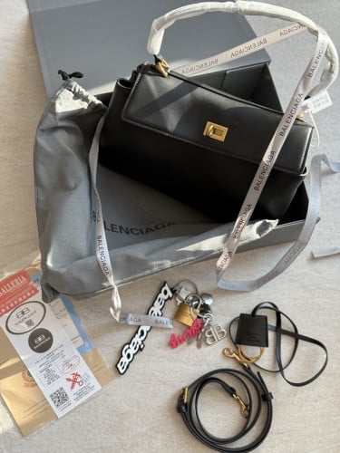 발렌시아가 로데오 백 스몰 블랙 금장 ➕ 백참