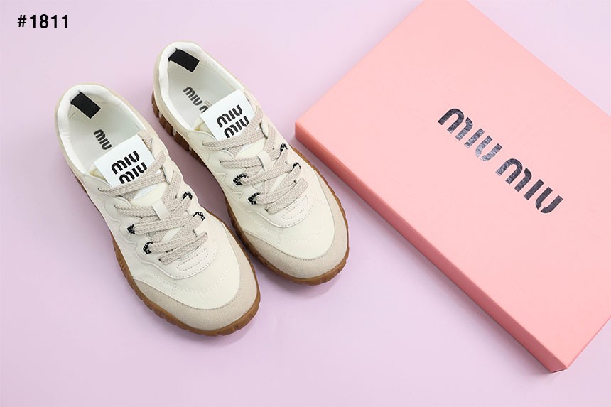 🍀 [MIUMIU] 미우미우 타이어 기능성 소재 및 스웨이드 스니커즈 🍀