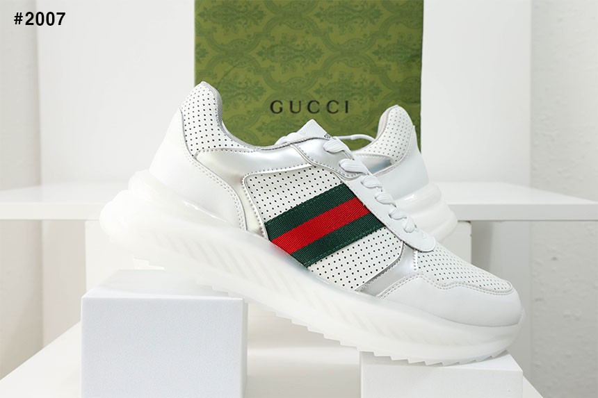 🍀 [GUCCI] 구찌 슈프림 WEB 클래식 로우탑 스니커즈 🍀