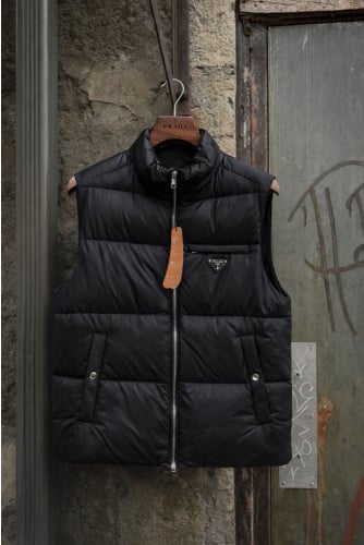 프라다 페이크레더 다운 베스트 ➕ LV 오거나이저