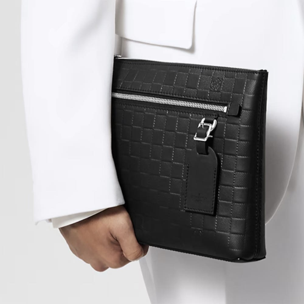 #루이비통 [ L.V ] 수입 25S/S 한정판!  테이크오프 파우치 다미에 클러치백 입고💢 #가방