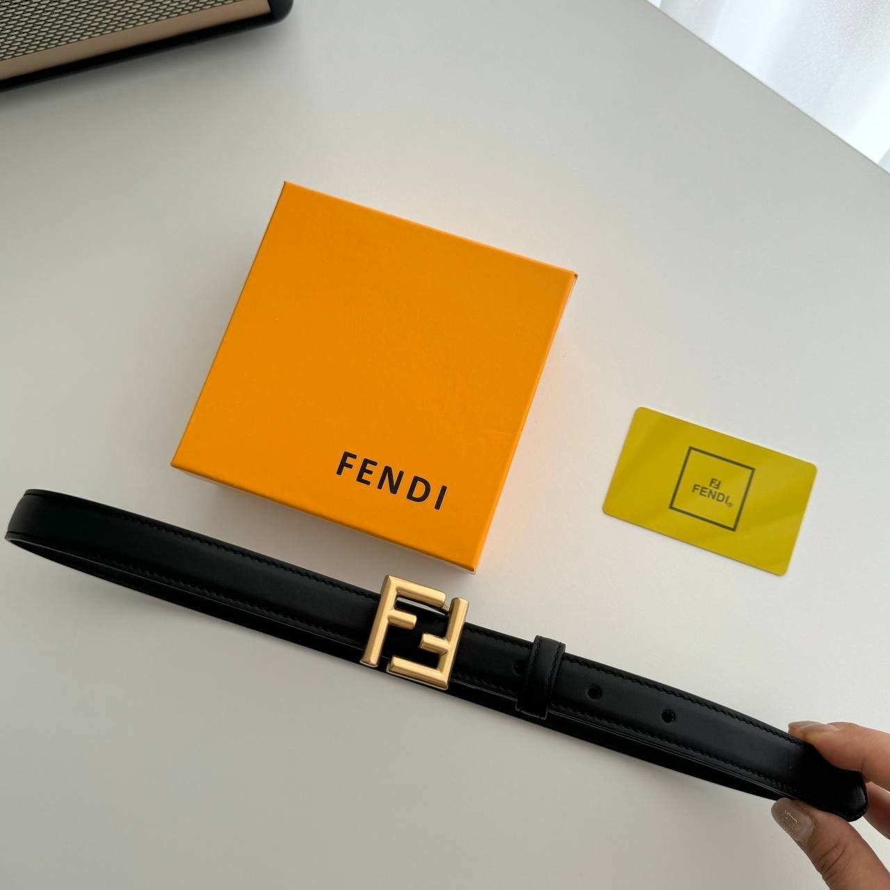 #A #펜디 여성 FF 가죽벨트