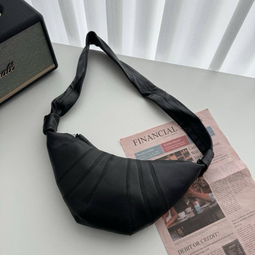 #A #르메르 크루아상 숄더백