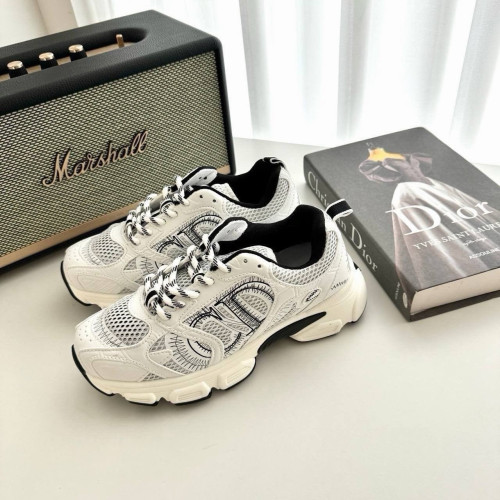 #A #디올 크로노 스니커즈