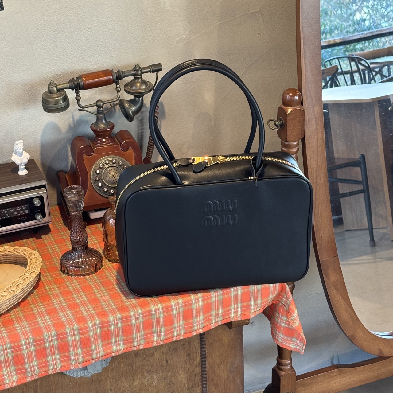 #N #미우미우 보백 블랙