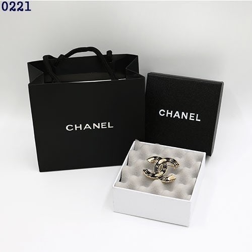 💕 샤* 메탈 블랙골드 CC 로고 브로치