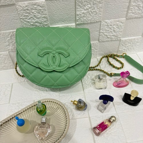 🤴🏻  #샤넬 캐비어 반달플랩백🤴🏻